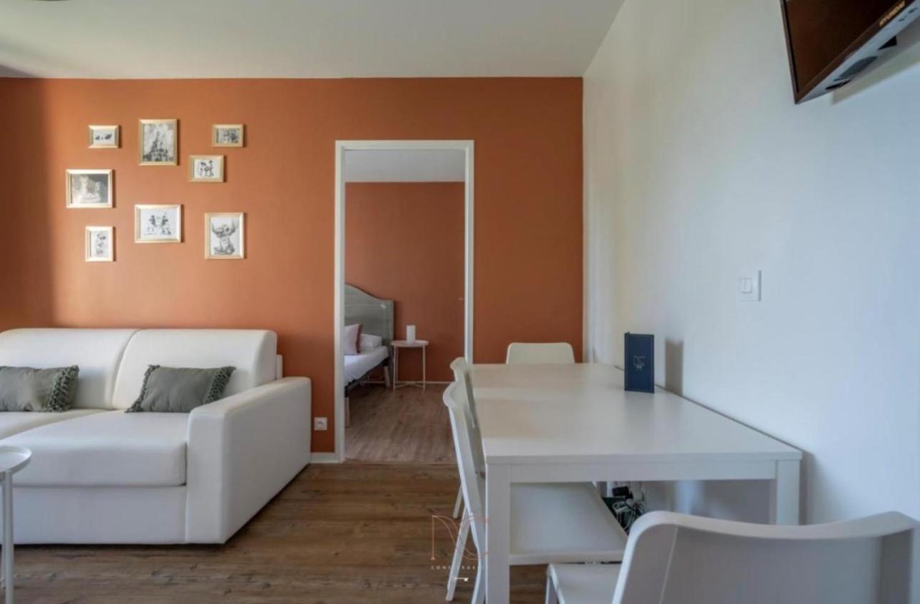 Appartement Castle - 10 Minutes De Disney บุสซี-แซ็ง-ฌอร์ฌ ภายนอก รูปภาพ