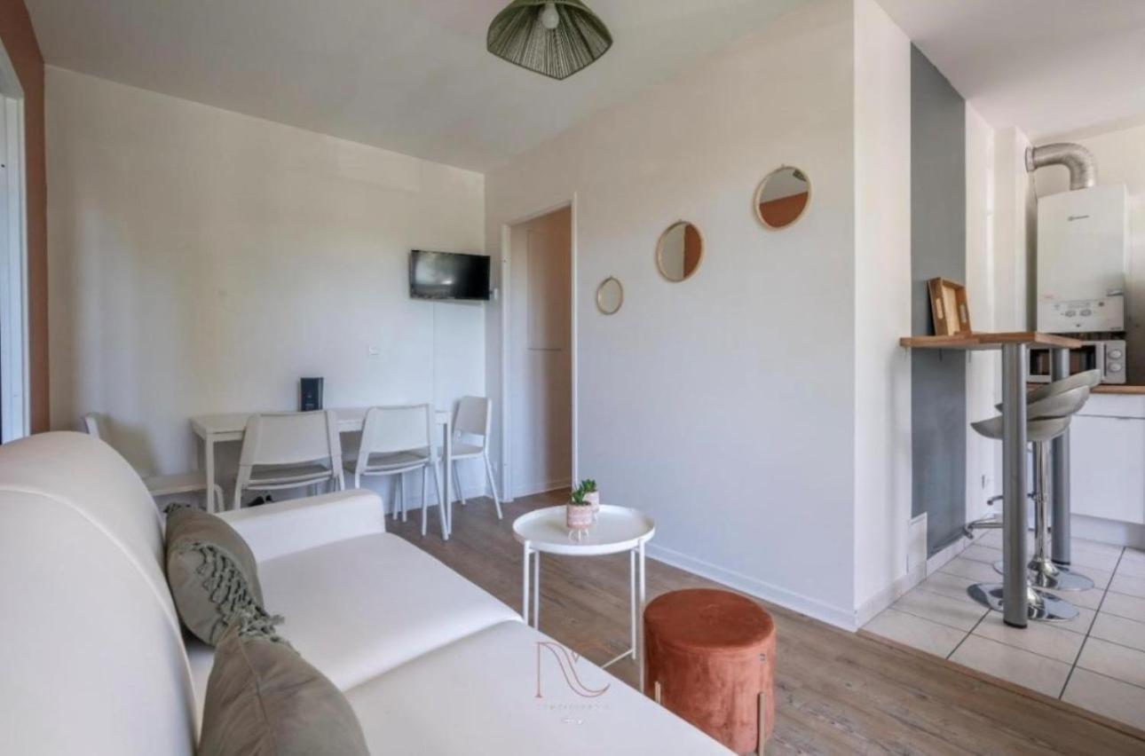 Appartement Castle - 10 Minutes De Disney บุสซี-แซ็ง-ฌอร์ฌ ภายนอก รูปภาพ