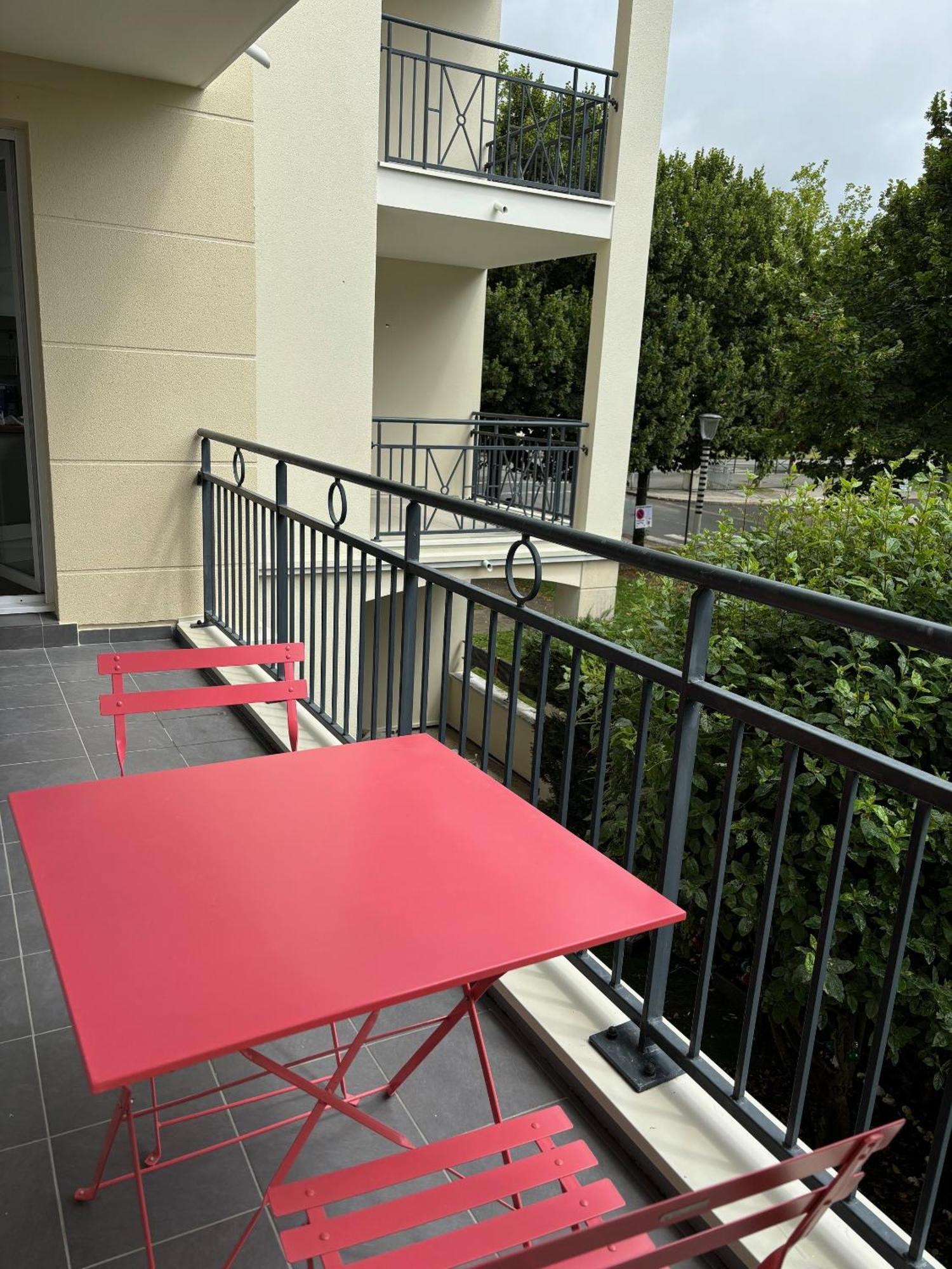 Appartement Castle - 10 Minutes De Disney บุสซี-แซ็ง-ฌอร์ฌ ภายนอก รูปภาพ